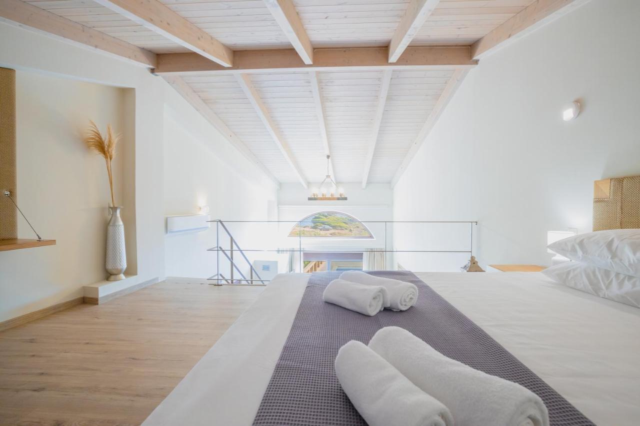 La Perla Di Barla Seafront Apartment Kanalos Bagian luar foto
