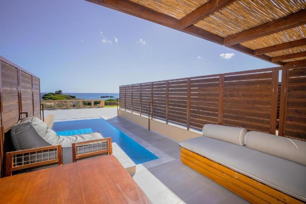 La Perla Di Barla Seafront Apartment Kanalos Bagian luar foto
